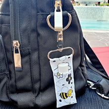 Load image into Gallery viewer, Happy Bee Lip Balm Bag Clip &amp; Lip Butter (tube) Set
